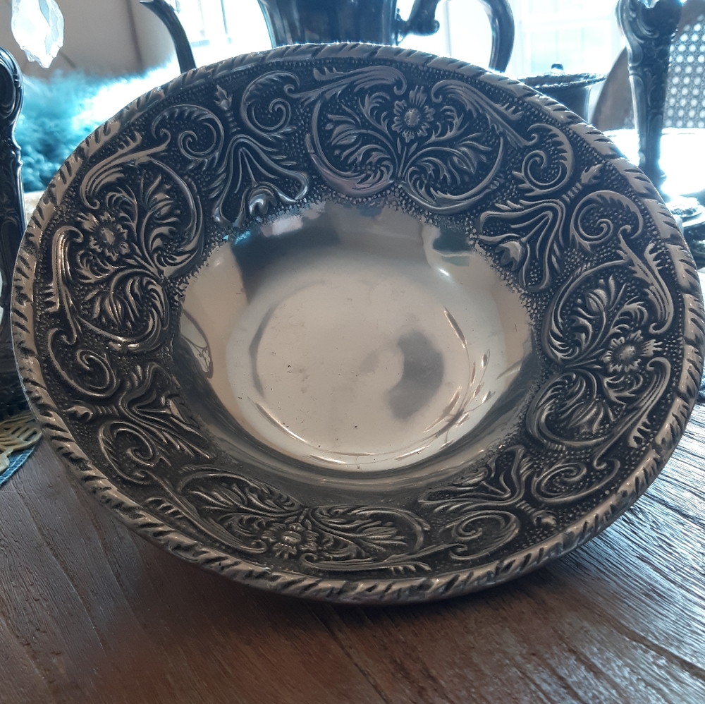 *LIKE NEW* Wilton Armetale Silver Pewter Round Bowl